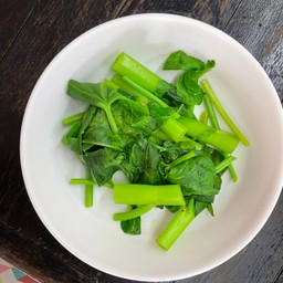 ผักบุ้งลวก