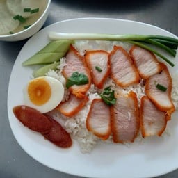 ข้าวหมูเเดง