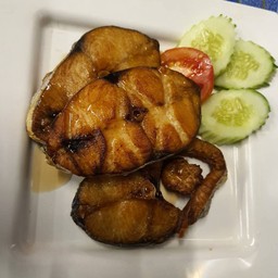 ปลาอินทรีย์แดดเดียวทอด