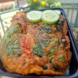ข้าวขยำปลาทูคุณปู่ ต้มเลือดหมู โจ๊กคุณยาย