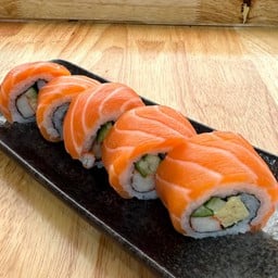 แซลมอนสดโรล 5ชิ้น