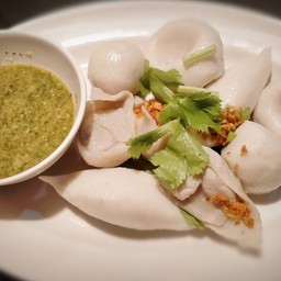 ลูกชิ้นปลาแท้ เยาวราช