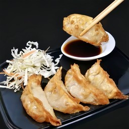 เกี๊ยวซ่า (5 ชิ้น)