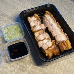 หมูกรอบเฮียนิ