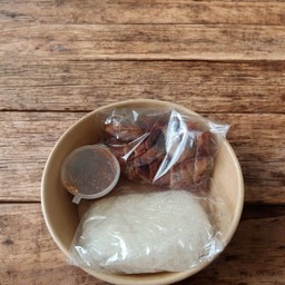 หมูทอด เจ้าอ้วนเอ้ย ซอย กรุงธนบุรี6   หน้าCJ ครับ