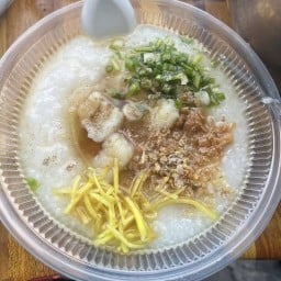 โจ๊ก ปากซอย หมูปิ้งนมสด