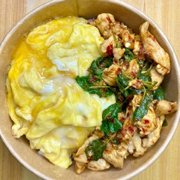 ข้าวกะเพราไก่+ไข่ข้น