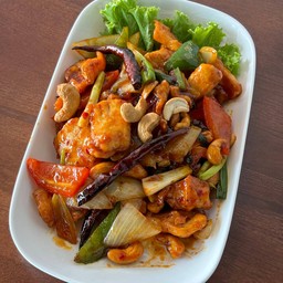 ไก่ผัดเม็ดมะม่วง