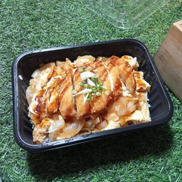 ข้าวหน้าไก่ทอด คัตสึด้ง