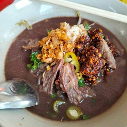 ก๋วยเตี๋ยวช่างยิม รอบดึก โอทอปสะพานพัฒนาภาคเหนือ