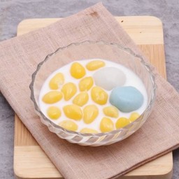 บัวลอยแปะก๊วยนมสด