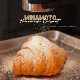 Croissant Cream Hokkaido milk ชูครีมนมฮอกไกโด