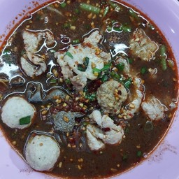 ก๋วยเตี๋ยวน้ำตกต้มยำ