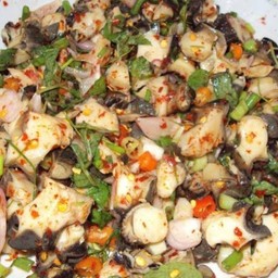 ลาบหอยเชอรี่