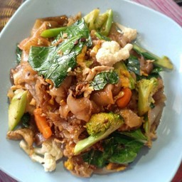 ผัดซีอิ้วหมู