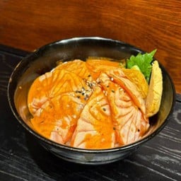 Salmon Spicy Cayenne - Aburi Don  ข้าวแซลมอนลนไฟ สไปซี่