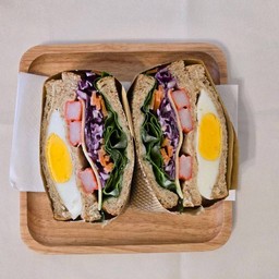 แซนด์วิชปูอัด