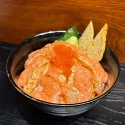 Salmon Mentaiko Don - ข้าวแซลมอน ซอสเมนไทโกะ