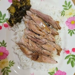 ข้าวขาหมูเนื้อล้วน