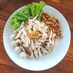 หมี่แซ่บไก่ฉีก+ลูกชิ้น