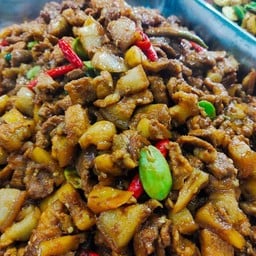 หมูผัดกะปิ