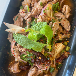 น้ำตกหมูชิ้น