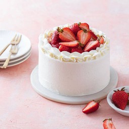 17.เค้กผลไม้นอกสด สตอเบอรี่