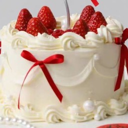 14.เค้กผลไม้นอกสด สตอเบอรี่ (ถ้าเป็น delivery จะไม่ใส่เม็ดมุกนะคะแต่ถ้ามารับเองใส่ให้ได้ค่ะ)