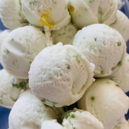 ไอศครีมคุ้กกี้แอนด์ครีม