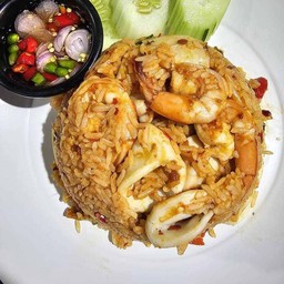 ข้าวผัดต้มยำทะเล
