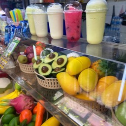 อาโอคาโด้ + มะพร้าว + นมสดปั่น