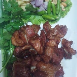 แหนมซี่โครงอ่อนทอด