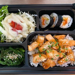 เบนโตะ แซลมอนหั่นเต๋าเทริยากิ