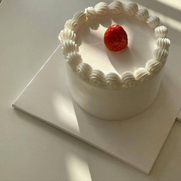 15.เค้กผลไม้นอกสด สตอเบอรี่