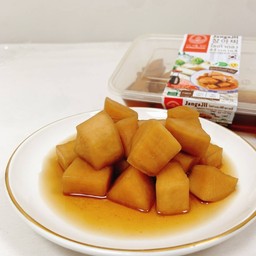 Hi Seoul Kimchi ไชเท้าดองซีอิ้วเกาหลี 280 g