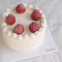 13.เค้กผลไม้นอกสด สตอเบอรี่