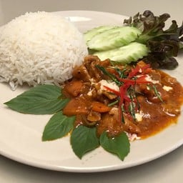 ข้าวราดพะแนง