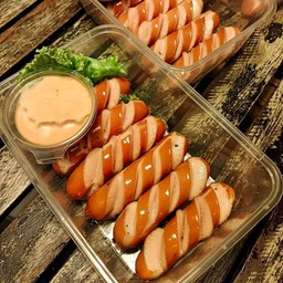 ไส้กรอกหนังการอบ6ชิ้น+ซอสไปซี่มาโยไข่กุ้ง