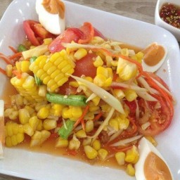 ตำข้าวโพดไข่เค็ม