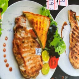 สเต็กหมูพริกไทยดำ