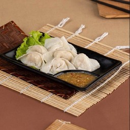 เกี๊ยวปลาทรงเครื่ิองลวกจิ้ม6ชิ้น