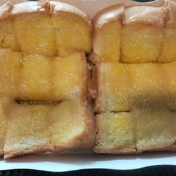 ขนมปังปิ้งหน้าเนย+นม