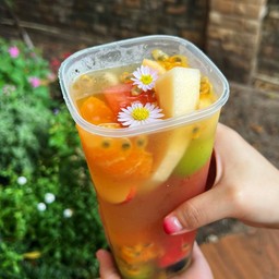 ชามะลิผลไม้สดตามฤดูกาล 960ml.(แก้วใหญ่)