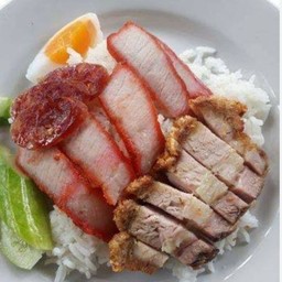 ข้าวหมูแดง-หมูกรอบ
