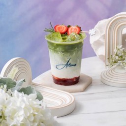 สตรอเบอร์รี่มัทฉะลาเต้