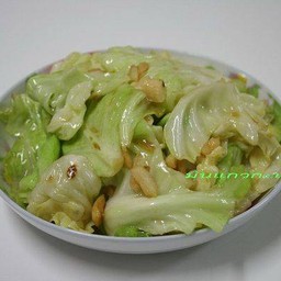 ผัดกะลำ่ปลีน้ำปลา