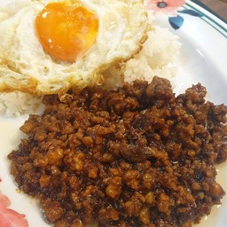ข้าวหมูสับซีอิ้วไข่ดาว
