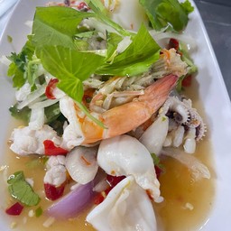 ยำรวมมิตรทะเล