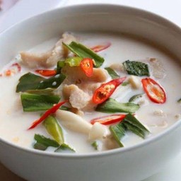 ต้มข่าไก่