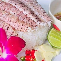 ดงทะเลไฟ (by คามิวซีฟู้ด) ท่าจีน สมุทรสาคร